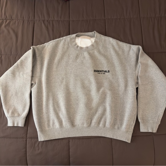 ‼️ SOLD on MARKETPLACE ‼️ ESSENTIALS x FEAR OF GOD Men’s Sweater Light Gray - Picture 2 of 5